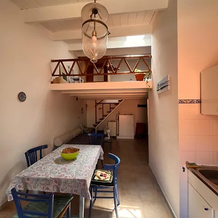 Filipps Nest Апартаменты Альгеро